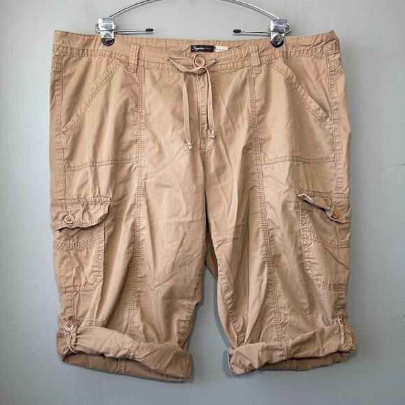 Cargo Bermuda Shorts Plus Size 22W Khaki Crop Pants Capris Utility Outdoors Y2K - Picture 3 of 10